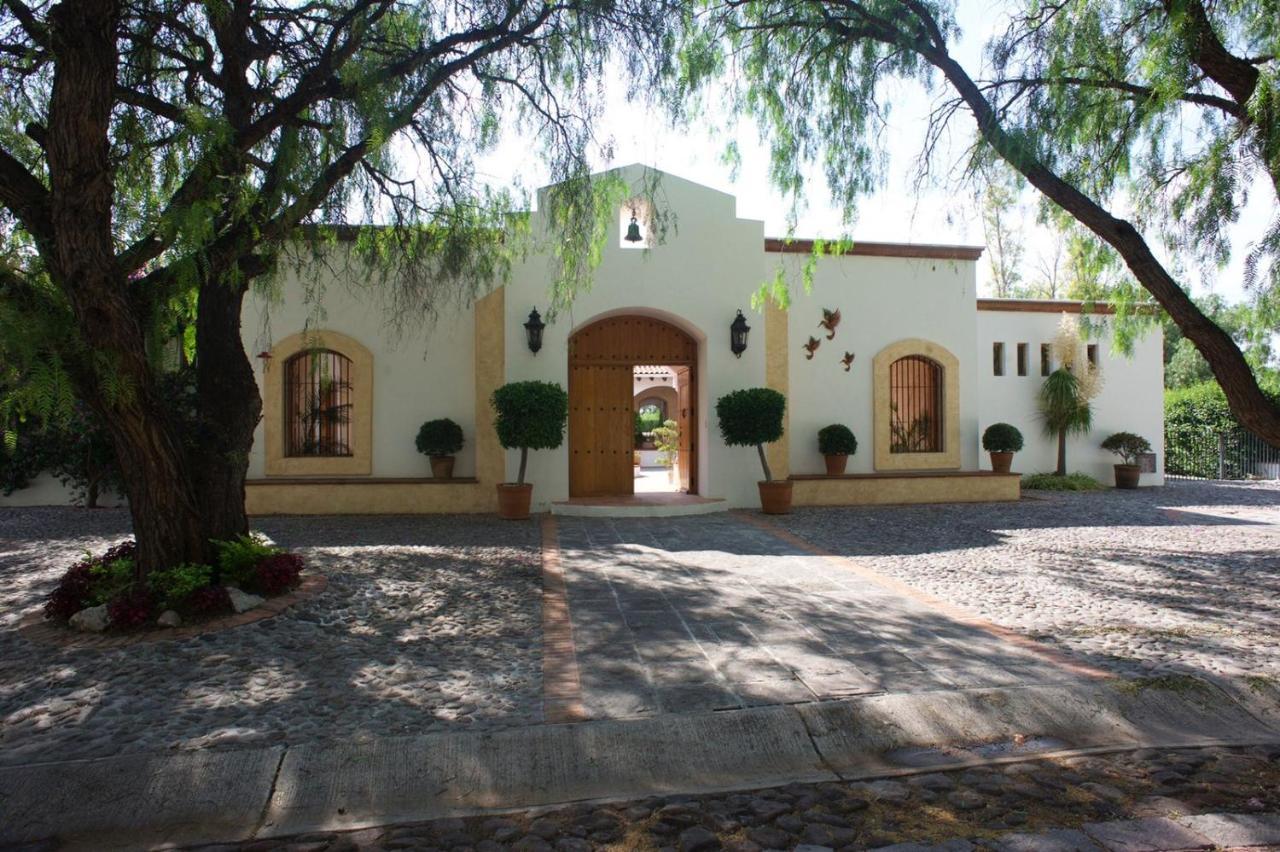 La Casona De Los Colibries El Pueblito  Esterno foto