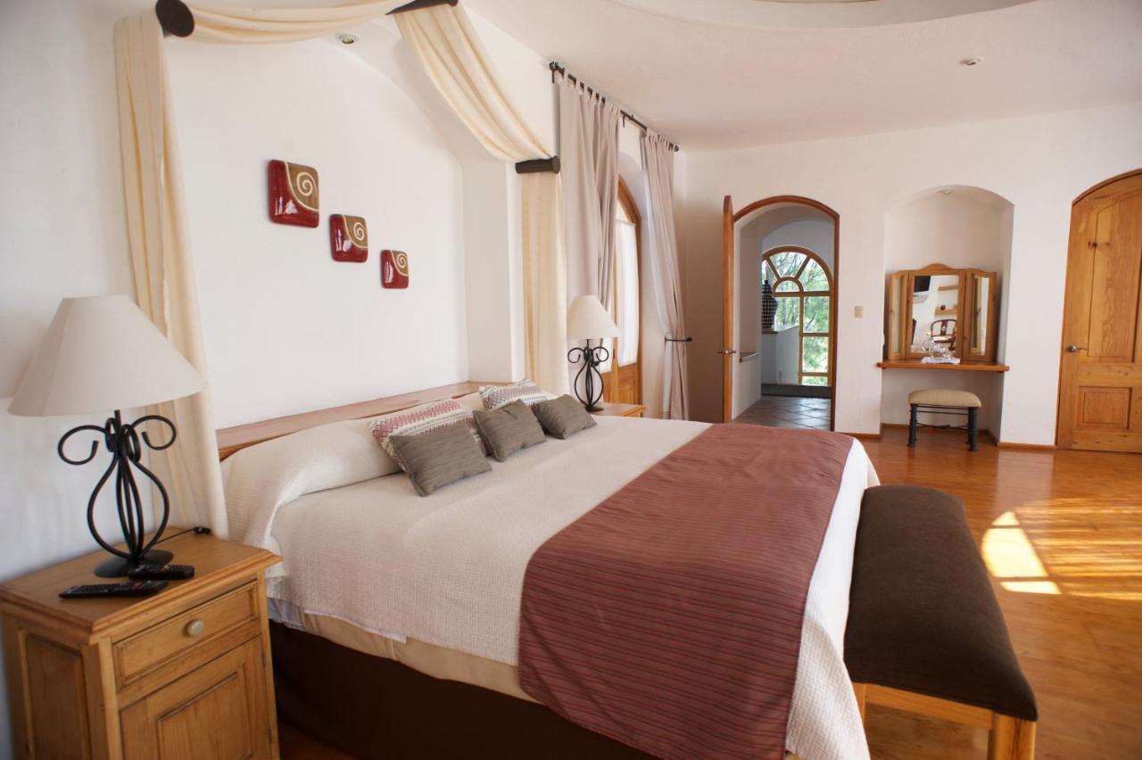 La Casona De Los Colibries El Pueblito  Esterno foto