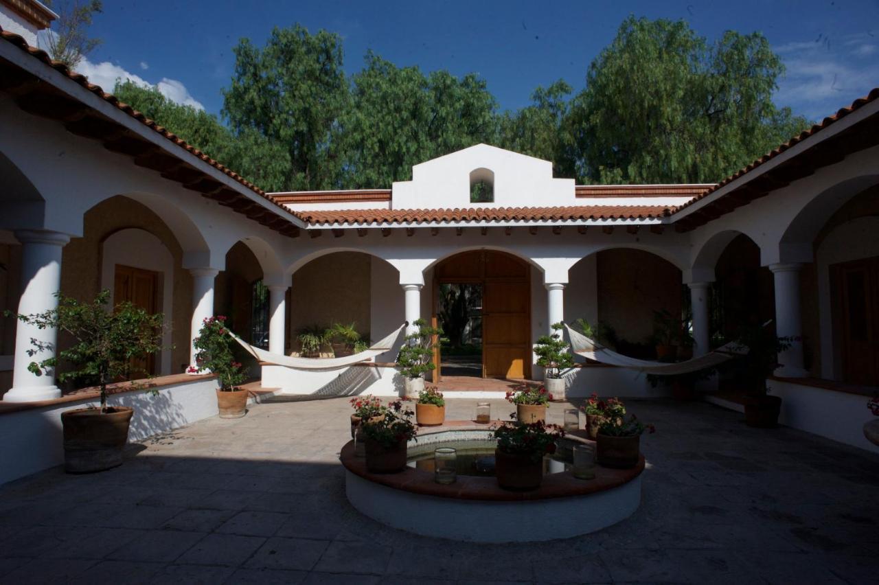 La Casona De Los Colibries El Pueblito  Esterno foto